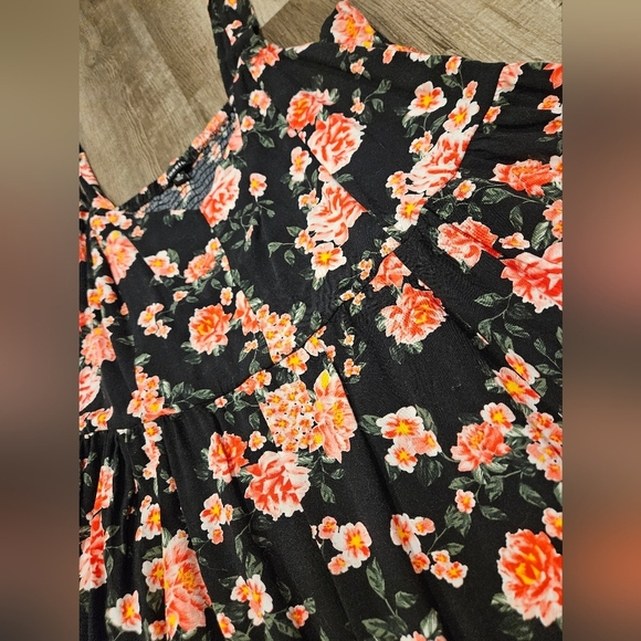 TORRID 4x Challis Tank Black Floral Dress Pinup Vintage V Neck Corset Fit Flare - Picture 4 of 9